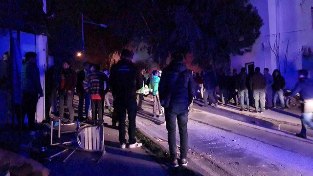 Bodrum meydan muharebesi! Akrabalar arasında anlaşmazlık çıktı, ortalık savaş alanına döndü Bodrum meydan muharebesi! Akrabalar arasında anlaşmazlık çıktı, ortalık savaş alanına döndü