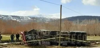 Son dakika haber! Çankırı'da şarampole devrilen kamyonun sürücüsü öldü