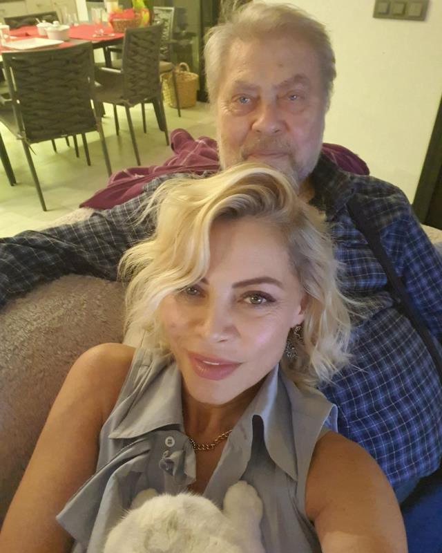 Doğumuna günler kala babasının vefatıyla yıkılan Seray Sever'den duygusal paylaşım: İlk defa dede olacaktı