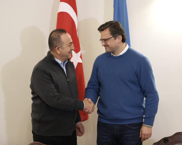 Son Dakika! Dışişleri Bakanı Çavuşoğlu, Ukraynalı mevkidaşı Kuleba ile görüştü: İki liderin bir araya gelme olasılığı var Son Dakika! Dışişleri Bakanı Çavuşoğlu, Ukraynalı mevkidaşı Kuleba ile görüştü: İki liderin bir araya gelme olasılığı var