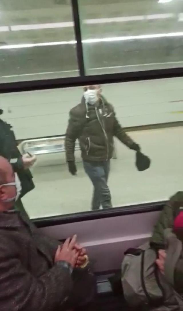 Tramvayda yol verme kavgası saniye saniye kameralara yansıdı Tramvayda yol verme kavgası saniye saniye kameralara yansıdı