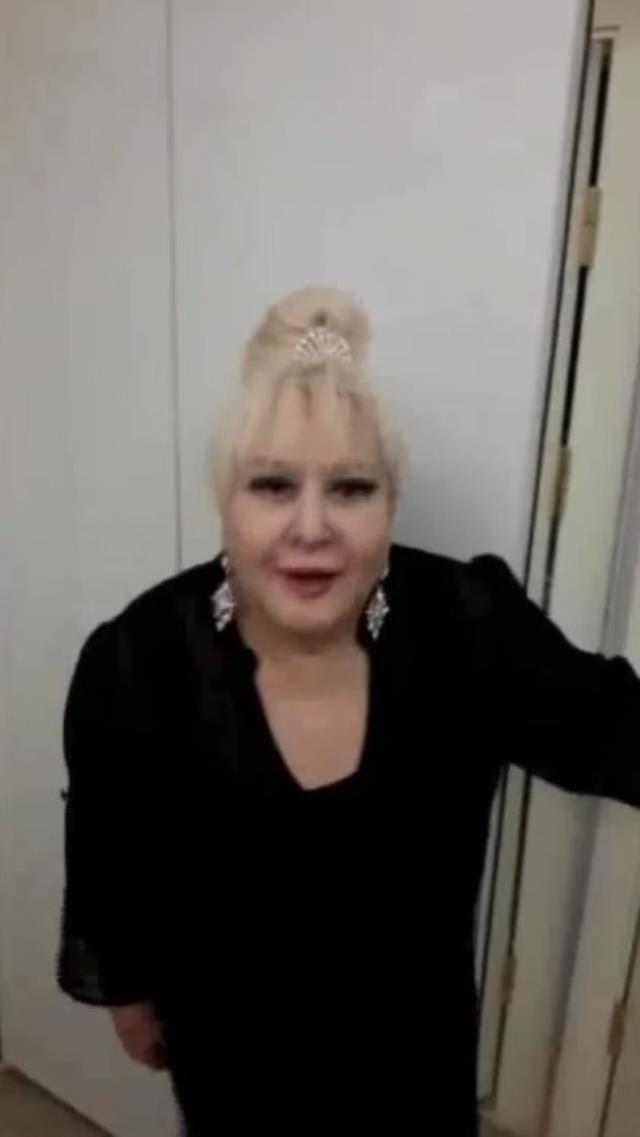 Alzheimer olduğu söylenmişti! Muazzez Abacı sürpriz doğum günü videosuyla iddialara son noktayı koydu Alzheimer olduğu söylenmişti! Muazzez Abacı sürpriz doğum günü videosuyla iddialara son noktayı koydu