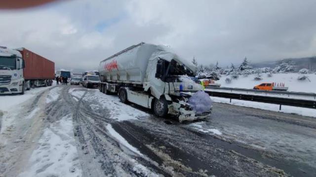 Bolu Dağı TEM Otoyolu'nda zincirleme kaza: 32 araç çarpıştı, 6 kişi yaralandı
