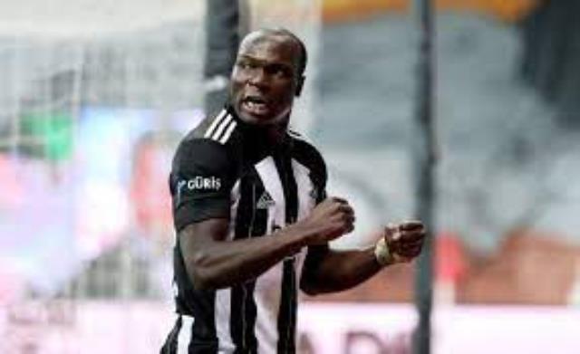 Aboubakar geri dönüş için haber yolladı, Başkan Çebi şaşırdı! Cevap daha da sürpriz Aboubakar geri dönüş için haber yolladı, Başkan Çebi şaşırdı! Cevap daha da sürpriz