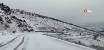 Adıyaman'da soğuk hava yolları buz pistine çevirdi