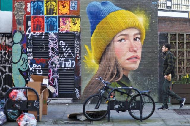 Karşınızda Harry Poter Zelenski! Avrupalı sokak sanatçılarından Ukrayna'ya duvar resimleriyle destek Karşınızda Harry Poter Zelenski! Avrupalı sokak sanatçılarından Ukrayna'ya duvar resimleriyle destek