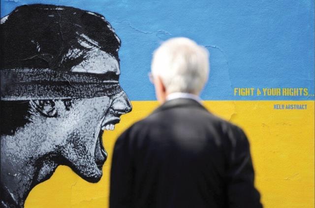 Karşınızda Harry Poter Zelenski! Avrupalı sokak sanatçılarından Ukrayna'ya duvar resimleriyle destek Karşınızda Harry Poter Zelenski! Avrupalı sokak sanatçılarından Ukrayna'ya duvar resimleriyle destek