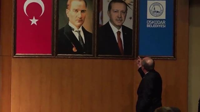 Muharrem İnce'nin Cumhurbaşkanı Erdoğan'ın fotoğrafına yaptığı teklif gündem oldu Muharrem İnce'nin Cumhurbaşkanı Erdoğan'ın fotoğrafına yaptığı teklif gündem oldu