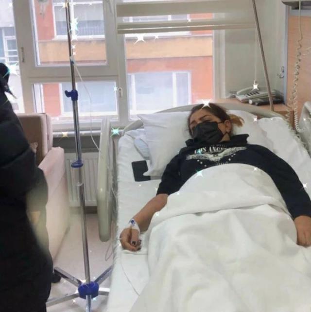 Kilolarıyla ilgili yapılan kötü yorumlar ünlü şarkıcıyı hastanelik etti Kilolarıyla ilgili yapılan kötü yorumlar ünlü şarkıcıyı hastanelik etti