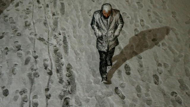 Meteoroloji güncel raporu yayımladı! İstanbul'da kar yağışı saat 18.00'e kadar aralıklarla devam edecek Meteoroloji güncel raporu yayımladı! İstanbul'da kar yağışı saat 18.00'e kadar aralıklarla devam edecek