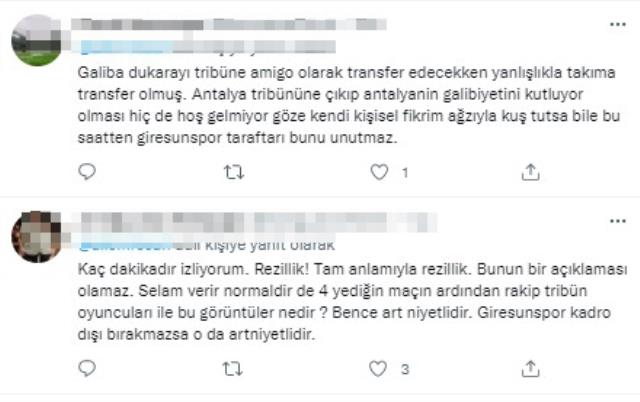 Bu skandalın dünyada benzeri yok! Doukara, Antalyaspor'dan fark yedikleri maçı rakip taraftarla kutladı Bu skandalın dünyada benzeri yok! Doukara, Antalyaspor'dan fark yedikleri maçı rakip taraftarla kutladı