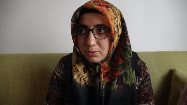 Eşini 23 yerinden bıçaklayanın tahliyesine karar veren hakim ve savcının görev yeri değiştirildi Eşini 23 yerinden bıçaklayanın tahliyesine karar veren hakim ve savcının görev yeri değiştirildi