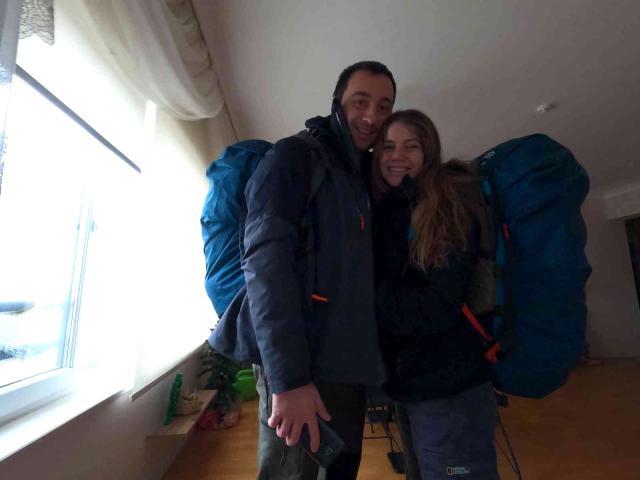 Mühendis çift ASELSAN'dan istifa ederek sırt çantalarıyla dünyayı gezme kararı aldı Mühendis çift ASELSAN'dan istifa ederek sırt çantalarıyla dünyayı gezme kararı aldı