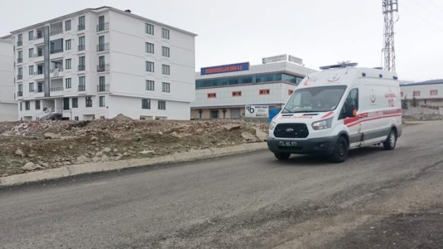 Bingöl'de Özel Harekat Şube Müdürlüğü'nde patlama: 2 polis yaralı Bingöl'de Özel Harekat Şube Müdürlüğü'nde patlama: 2 polis yaralı