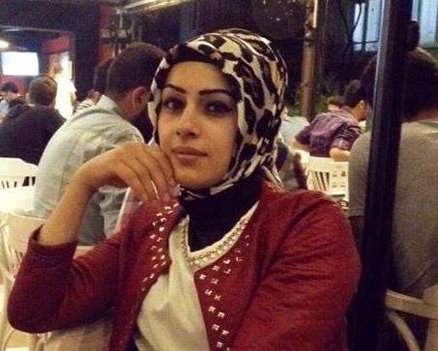Kızının gözü önünde eşini öldüren şahıs, müebbetle yargılandığı davada akıl hastanesine yatırılmayı talep etti Kızının gözü önünde eşini öldüren şahıs, müebbetle yargılandığı davada akıl hastanesine yatırılmayı talep etti