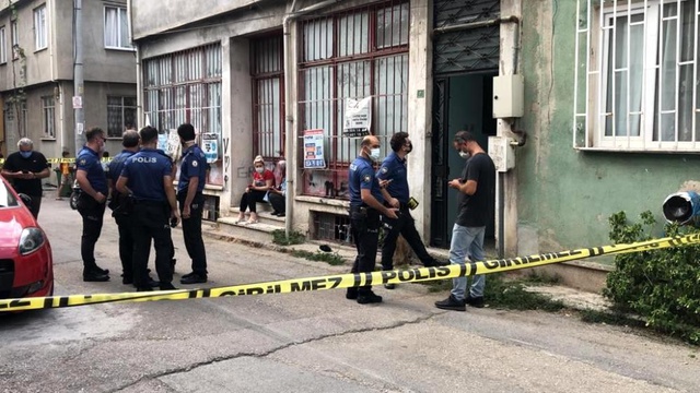 Kızının gözü önünde eşini öldüren şahıs, müebbetle yargılandığı davada akıl hastanesine yatırılmayı talep etti Kızının gözü önünde eşini öldüren şahıs, müebbetle yargılandığı davada akıl hastanesine yatırılmayı talep etti