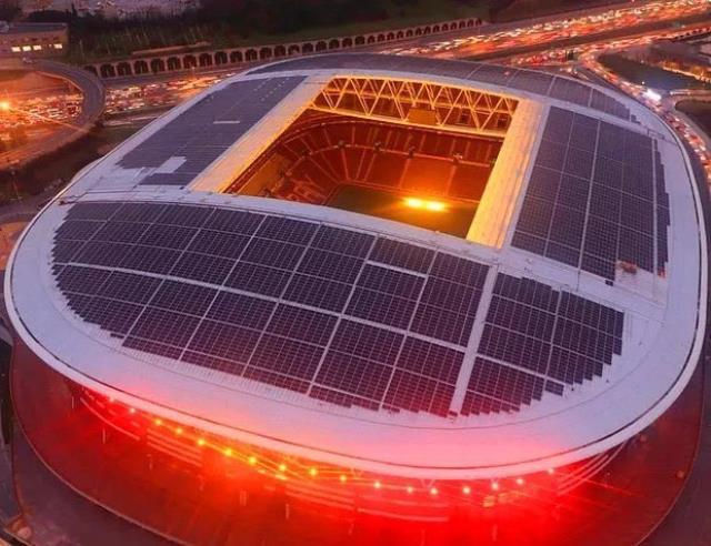 Galatasaray elektrik faturasından kurtuluyor! 1 milyar liralık proje Guinnes Rekorlar Kitabı'na girdi Galatasaray elektrik faturasından kurtuluyor! 1 milyar liralık proje Guinnes Rekorlar Kitabı'na girdi