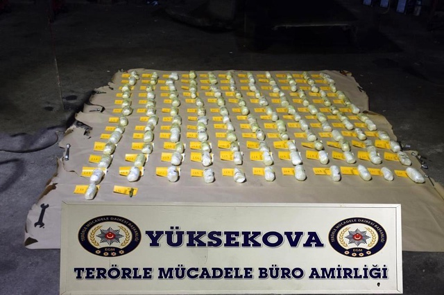 Son dakika! Polis memurunun kullandığı araçtaki 50 kilo patlayıcının görüntüsü ortaya çıktı