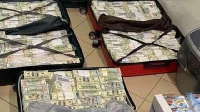 Ukraynalı eski milletvekilinin eşi AB'ye kaçak girmeye çalışırken yakalandı! Üzerinden milyonlarca dolar nakit para çıktı Ukraynalı eski milletvekilinin eşi AB'ye kaçak girmeye çalışırken yakalandı! Üzerinden milyonlarca dolar nakit para çıktı