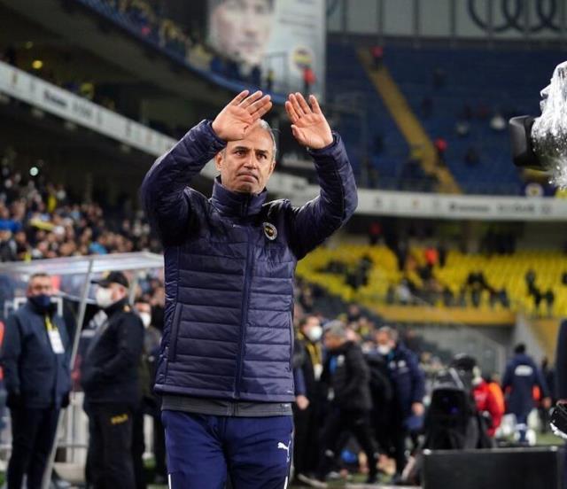 Açıklandığında taraftar burun kıvırmıştı! İsmail Kartal, Domenec Torrent'e nal toplattı Açıklandığında taraftar burun kıvırmıştı! İsmail Kartal, Domenec Torrent'e nal toplattı