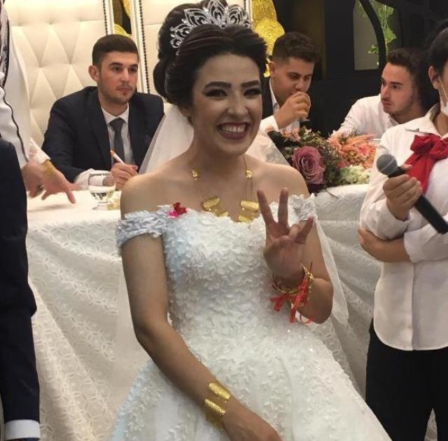 Eşini öldürdüğü iddiasıyla müebbet hapsi istenen sanığa ilk duruşmada tahliye Eşini öldürdüğü iddiasıyla müebbet hapsi istenen sanığa ilk duruşmada tahliye