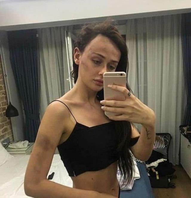 Model sevgilisini döven yönetmene 9 yıl hapis cezası! Mahkeme çıkışı sözleri tepki çekti Model sevgilisini döven yönetmene 9 yıl hapis cezası! Mahkeme çıkışı sözleri tepki çekti