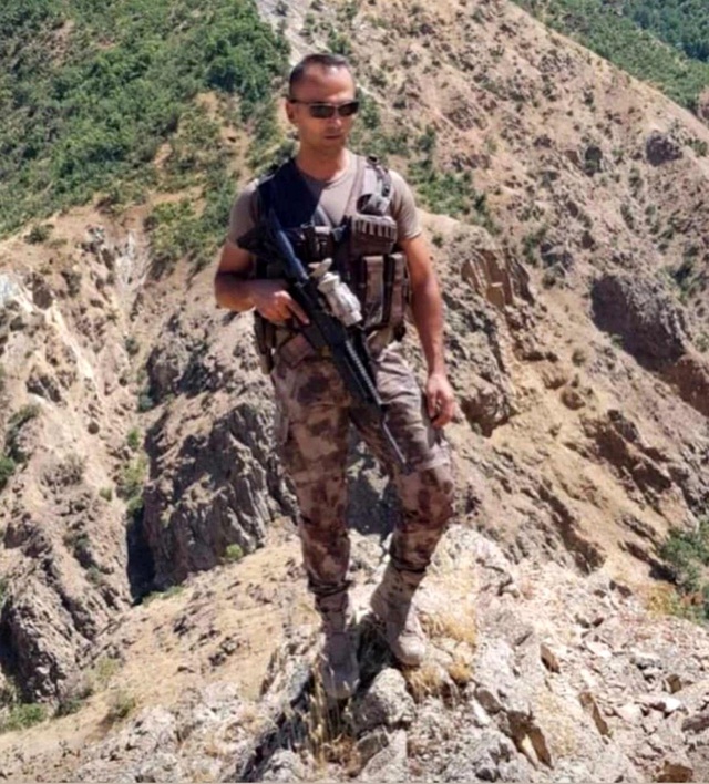 Şehidin cenazesinde acı detay: Şehit olduğu gün evlilik yıl dönümüymüş