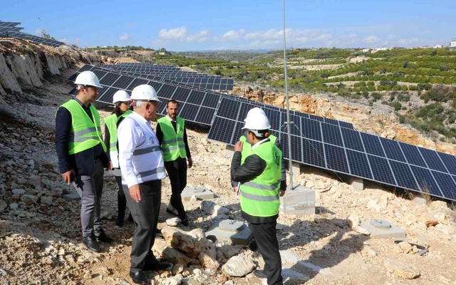 Atıl araziye güneş enerji santrali kuran belediye, hem faturayı sıfırladı hem de aylık 60 bin TL gelir sağlamaya başladı