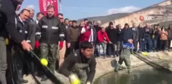 Balıkçılar ağı tarladan çekti...Tarım ve Orman Bakan Yardımcısı Özkaldı'nın katılımı ile 'Tarla Balıkçılığı hasat' töreni düzenlendi