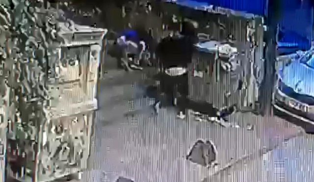 Hırsızlardan akıl almaz yöntem: Önce çöpe attılar sonra taksiyle gelip aldılar Hırsızlardan akıl almaz yöntem: Önce çöpe attılar sonra taksiyle gelip aldılar