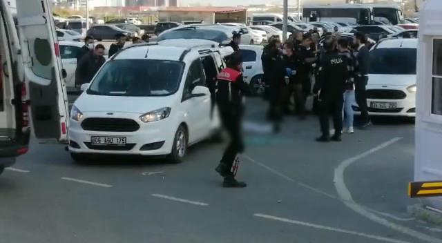 Son Dakika: İstanbul Küçükçekmece Adliyesi önünde çıkan silahlı kavgada 3 kişi öldü, 4 kişi yaralandı