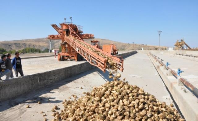 Son Dakika: Ticaret Bakanlığı rekabeti bozan faaliyetler nedeniyle şeker fabrikalarına inceleme başlattı Son Dakika: Ticaret Bakanlığı rekabeti bozan faaliyetler nedeniyle şeker fabrikalarına inceleme başlattı