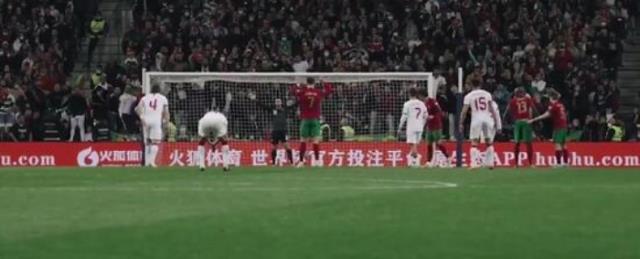 Hayallerimizi Ronaldo yıktı! Penaltı sırasında Burak Yılmaz'a olay hareket Hayallerimizi Ronaldo yıktı! Penaltı sırasında Burak Yılmaz'a olay hareket