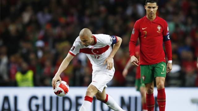 Hayallerimizi Ronaldo yıktı! Penaltı sırasında Burak Yılmaz'a olay hareket Hayallerimizi Ronaldo yıktı! Penaltı sırasında Burak Yılmaz'a olay hareket