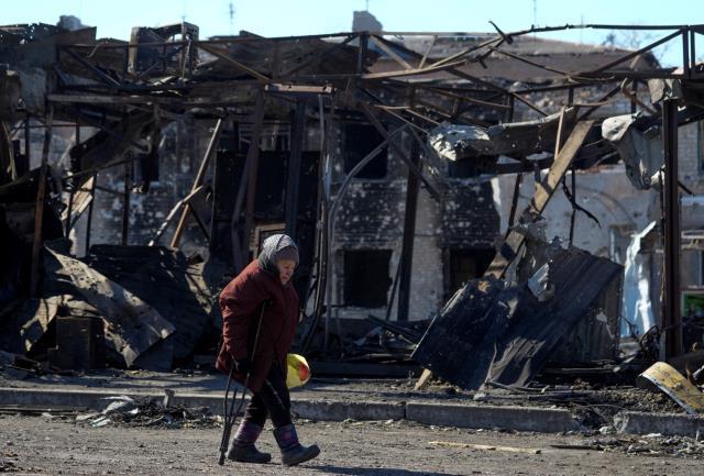 Rusların Mariupol'de vurduğu sığınaktan gelen görüntüler yaşanan trajediyi gözler önüne serdi Rusların Mariupol'de vurduğu sığınaktan gelen görüntüler yaşanan trajediyi gözler önüne serdi