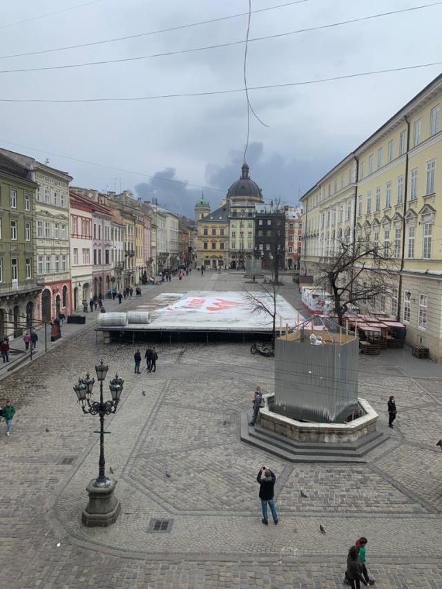 Ukrayna'nın Lviv kentinde art arda patlamalar: Sığınaklarda kalın Ukrayna'nın Lviv kentinde art arda patlamalar: Sığınaklarda kalın
