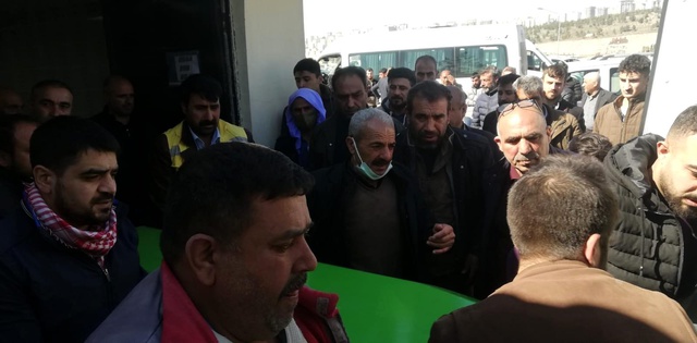 İşin ilk gününde çatıdan düşen işçi öldü İşin ilk gününde çatıdan düşen işçi öldü