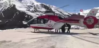 Son dakika! Bahçesaray'da rahatsızlanan hasta helikopterle hastaneye ulaştırıldı