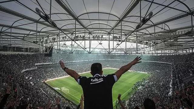 Derbi öncesi taraftarı havaları uçuran karar! Beşiktaş, biletleri 1 liradan satışa çıkardı Derbi öncesi taraftarı havaları uçuran karar! Beşiktaş, biletleri 1 liradan satışa çıkardı