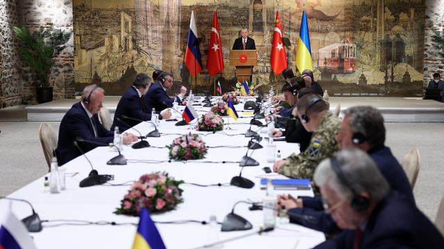 Son Dakika: Rusya'dan İstanbul'daki müzakere sonrası açıklama: Diyalog için Kiev ve Çernihiv'de operasyon duracak