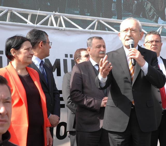 Kemal Kılıdaroğlu Manisa'da traktör konvoyu ile karşılandı! Çiftçiyi dinleyip, halka seslendi