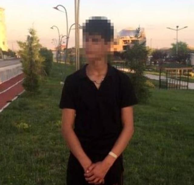 Lisede 'tuvalet şakasından' sonra intihar eden gencin babası konuştu: Ne olduysa okulda olmuş Lisede 'tuvalet şakasından' sonra intihar eden gencin babası konuştu: Ne olduysa okulda olmuş