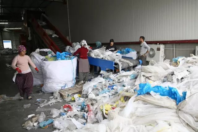 Adana'daki geri dönüşüm tesislerinde sosyal medyadaki iddialara ilişkin denetim