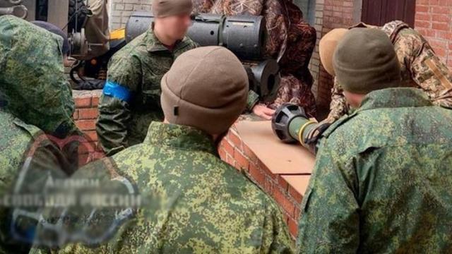 Esir düşen Rus askerleri taraf değiştirerek Ukrayna ordusuna katılmaya başladı Esir düşen Rus askerleri taraf değiştirerek Ukrayna ordusuna katılmaya başladı