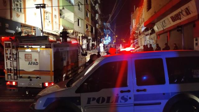Gaziantep'te lokantada patlayan tüpler ortalığı savaş alanına çevirdi! Gaziantep'te lokantada patlayan tüpler ortalığı savaş alanına çevirdi!
