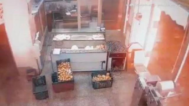 Gaziantep'te lokantada yaşanan patlama anı saniye saniye görüntülendi!