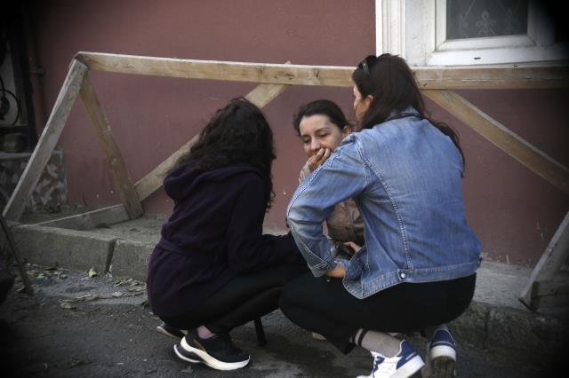 Sarıyer'de evi yanan vatandaştan itfaiyecilere tepki