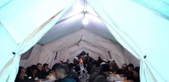 Varto Belediyesi tarafından iftar çadırı kuruldu