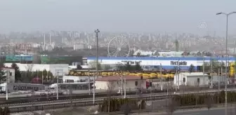 Son dakika haberleri! Ankapark'taki dönme dolabın fırtına nedeniyle dönmesi kameralara yansıdı