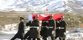 Son dakika: Şehit asteğmen, memleketine uğurlandı